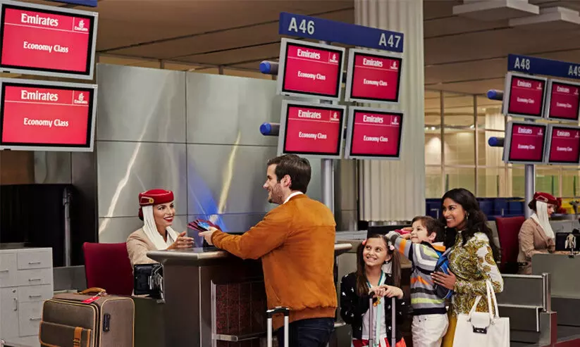 എ​മി​റേ​റ്റ്​​സ്​ ചെ​ക്​-​ഇ​ൻ കൗ​ണ്ട​റു​ക​ൾ  തു​റ​ക്കു​ക ഒ​ക്​​ടോ​ബ​റി​ൽ