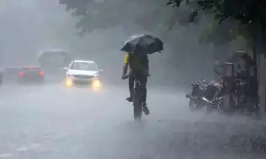 സംസ്ഥാനത്ത് മഴ കനക്കും; മലയോരമേഖലകളിൽ ജാഗ്രത, ജില്ലകളിൽ യെല്ലോ അലർട്ട് സംസ്ഥാനത്ത് മഴ കനക്കും; മലയോരമേഖലകളിൽ ജാഗ്രത, ജില്ലകളിൽ യെല്ലോ അലർട്ട്