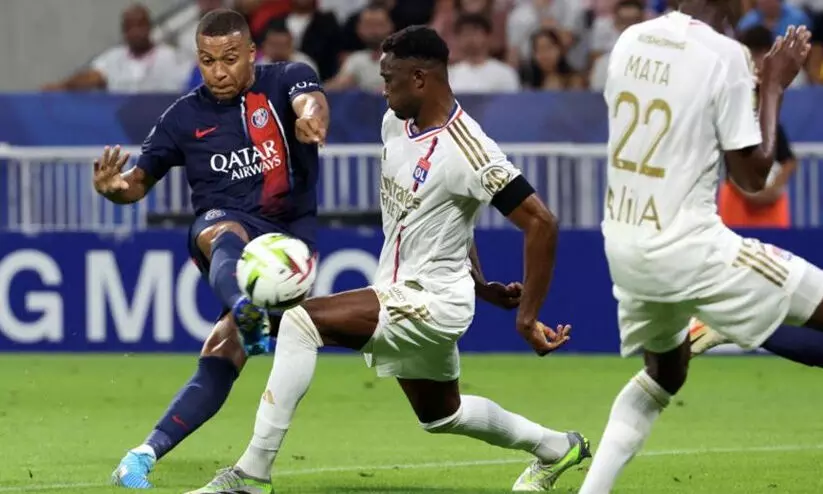 ഡബിളടിച്ച് എംബാപ്പെ; പി.എസ്.ജിക്ക് വമ്പൻ ജയം ഡബിളടിച്ച് എംബാപ്പെ; പി.എസ്.ജിക്ക് വമ്പൻ ജയം