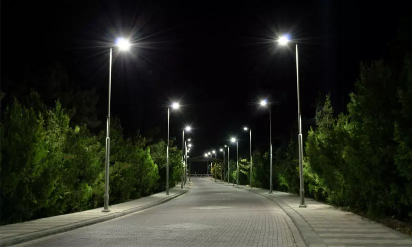 ചുങ്കപ്പാറ-ആലപ്രക്കാട് റോഡ്​ ഇരുട്ടിൽ; വഴിവിളക്കുകൾ സ്ഥാപിക്കണമെന്ന്​ ആവശ്യം