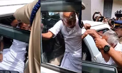 കോടതിവളപ്പിൽ മുദ്രാവാക്യം വിളിച്ച് ഗ്രോ വാസു; ഏഴാം സാക്ഷി കൂറുമാറി, വിചാരണ നീട്ടി കോടതിവളപ്പിൽ മുദ്രാവാക്യം വിളിച്ച് ഗ്രോ വാസു; ഏഴാം സാക്ഷി കൂറുമാറി, വിചാരണ നീട്ടി