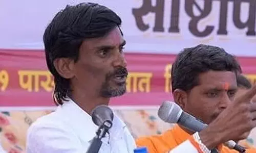 മറാത്ത ക്വാട്ട പ്രതിഷേധം: മനോജ് ജരാങ്കെ പാട്ടീലിനെ ചർച്ചക്ക് ക്ഷണിച്ച് മഹാരാഷ്ട്ര സർക്കാർ