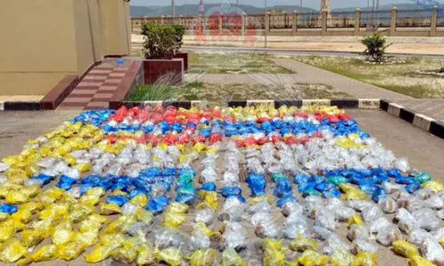 ദോ​ഫാ​ർ ഗ​വ​ർ​ണ​റേ​റ്റി​ൽ മ​യ​ക്കു​മ​രു​ന്നു​മാ​യി ഒ​രാ​ൾ പി​ടി​യി​ൽ