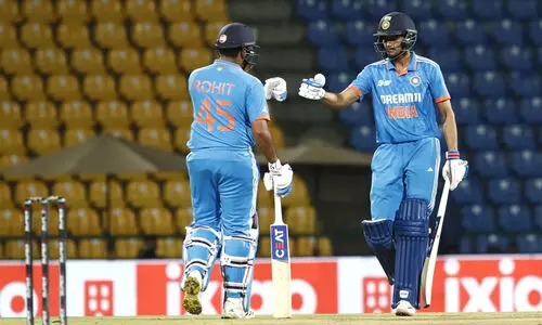 നേപ്പാളിനെ 10 വിക്കറ്റിന് തകർത്ത് ഇന്ത്യ സൂപ്പർ ഫോറിൽ നേപ്പാളിനെ 10 വിക്കറ്റിന് തകർത്ത് ഇന്ത്യ സൂപ്പർ ഫോറിൽ