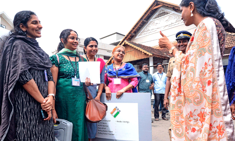 ഉമ്മൻ ചാണ്ടിയുടെ പിൻഗാമിയാര്? പുതുപ്പള്ളിയിൽ ഇന്ന് വിധിയെഴുത്ത് ഉമ്മൻ ചാണ്ടിയുടെ പിൻഗാമിയാര്? പുതുപ്പള്ളിയിൽ ഇന്ന് വിധിയെഴുത്ത്
