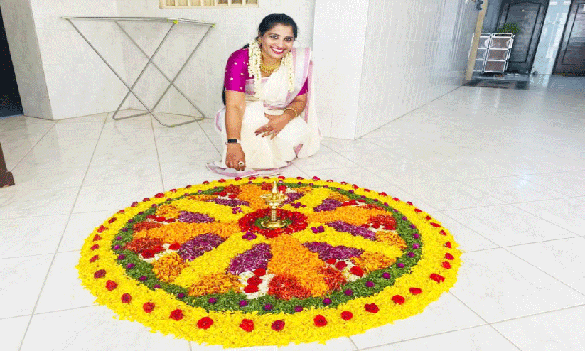 കെ.​ഡി.​എ​ൻ.​എ ഓ​ണ​പ്പൂ​ക്ക​ള മ​ത്സ​രം: ഹ​സീ​ന​ക്ക് ഒ​ന്നാം സ്ഥാ​നം