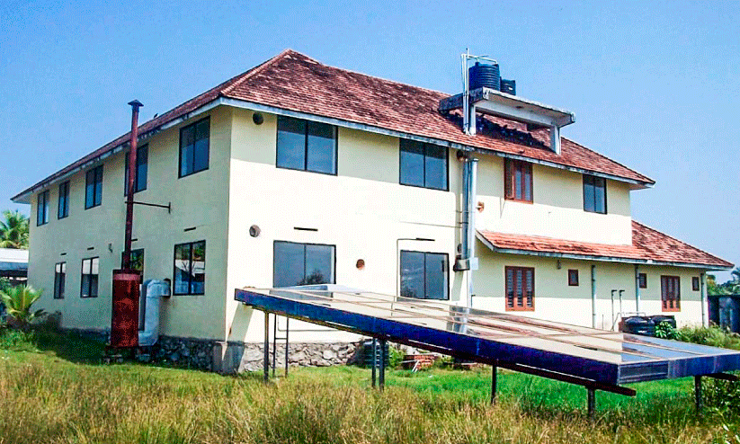 പാഴായ ഫിഷ് ലാൻഡിങ് സെന്റർ പാഴായ ഫിഷ് ലാൻഡിങ് സെന്റർ