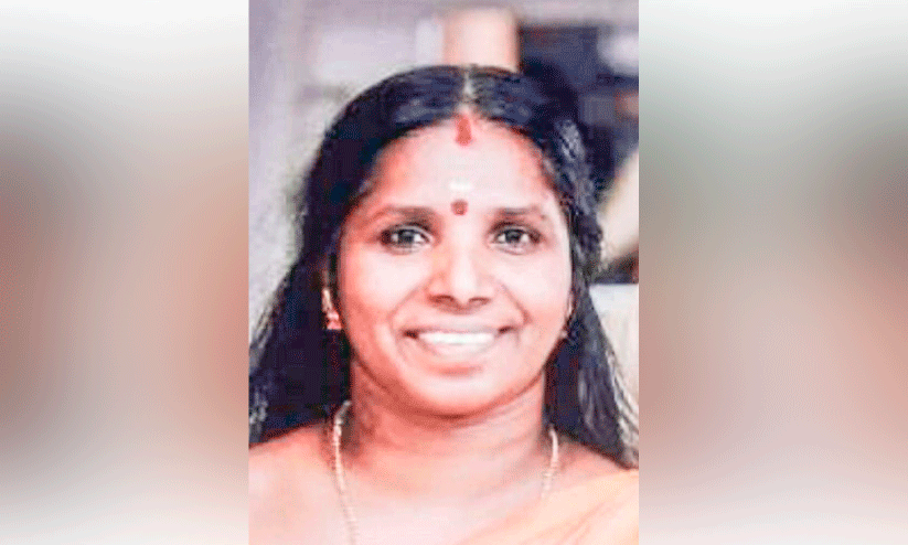 സ്ത്രീ മനസ്സുകളുടെ നോവും നൊമ്പരങ്ങളും കവിതകളാക്കി ഒരധ്യാപിക സ്ത്രീ മനസ്സുകളുടെ നോവും നൊമ്പരങ്ങളും കവിതകളാക്കി ഒരധ്യാപിക