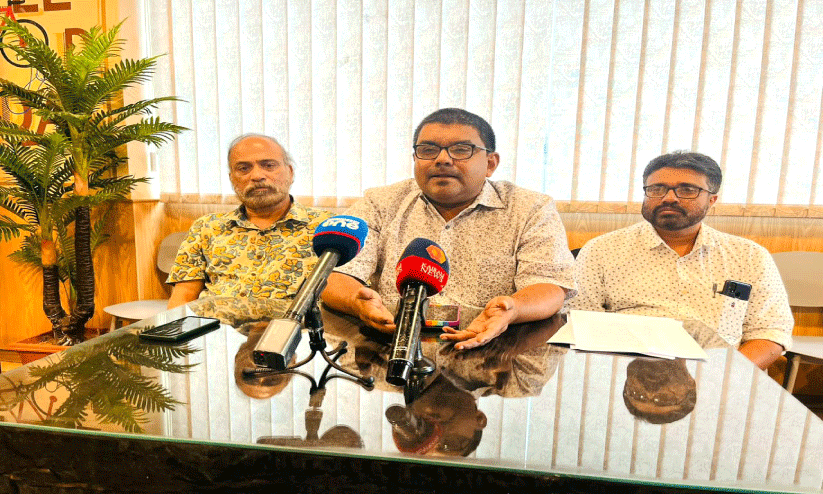 മൂ​സ എ​ര​ഞ്ഞോ​ളി​ക്ക്    ത​ല​ശ്ശേ​രി​യി​ൽ സ്മാ​ര​കം