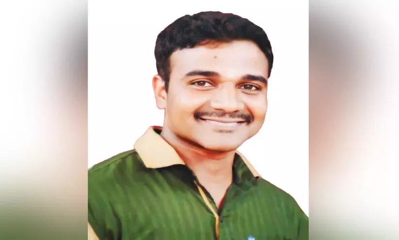 ഈ ​മാ​ഷ്​ വേ​റെ ലെ​വ​ലാ​ണ്...