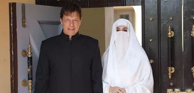 അറസ്റ്റ് തടയണമെന്ന് ആവശ്യപ്പെട്ട് ഇംറാൻ ഖാന്റെ ഭാര്യ ലാഹോർ ഹൈകോടതിയെ സമീപിച്ചു അറസ്റ്റ് തടയണമെന്ന് ആവശ്യപ്പെട്ട് ഇംറാൻ ഖാന്റെ ഭാര്യ ലാഹോർ ഹൈകോടതിയെ സമീപിച്ചു