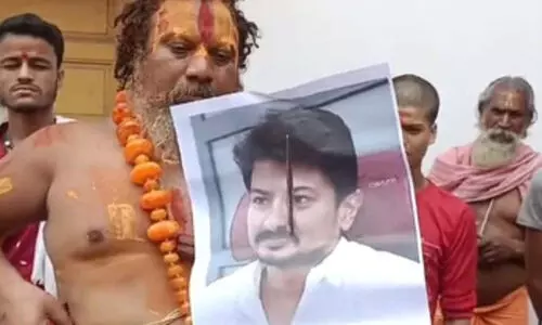 ഉദയനിധി സ്റ്റാലിന്‍റെ തലയറുക്കുന്നവർക്ക് പത്ത് കോടി; മന്ത്രിക്കെതിരെ വധഭീഷണി മുഴക്കി അയോധ്യയിലെ സന്യാസി