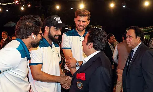 17 വ​ർ​ഷ​ത്തി​നി​ടെ ആ​ദ്യ​മാ​യി ബി.​സി.​സി.​ഐ സം​ഘം പാ​കി​സ്താ​നി​ൽ