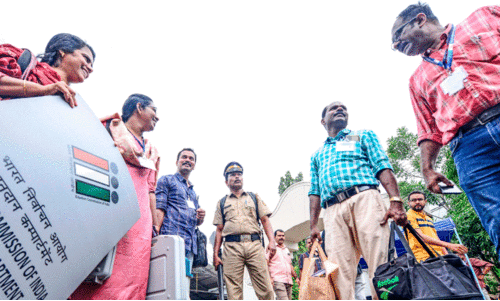 പുതുപ്പള്ളി ബൂത്തിലേക്ക്​