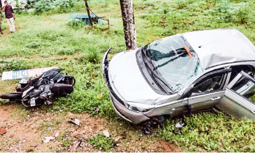 കോട്ടാങ്ങൽ-ചാലാപ്പള്ളി റോഡിൽ അപകടം തുടർക്കഥ