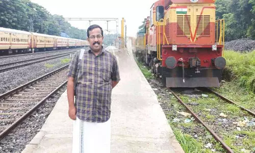 ട്രെ​യി​ൻ സ​മ​യം അ​റി​യ​ണോ,  അ​രു​ൺ മാ​ഷോ​ട്​  ചോ​ദി​ക്കൂ