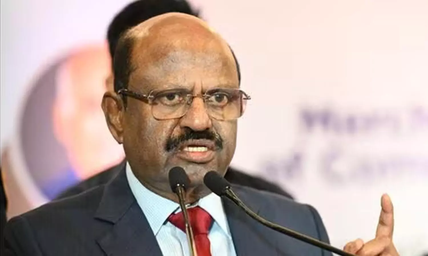 വിവാദങ്ങൾക്കിടയിൽ വീണ്ടും വൈസ് ചാൻസലറെ നിയമിച്ച് ബംഗാൾ ഗവർണർ