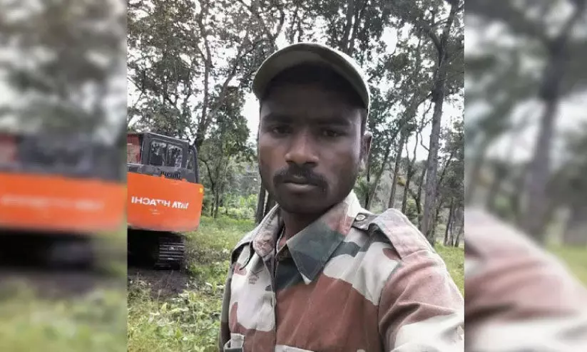 വനത്തിലേക്ക് തുരത്തുന്നതിനിടെ  കാട്ടാന ഗാർഡിനെ കുത്തിക്കൊന്നു