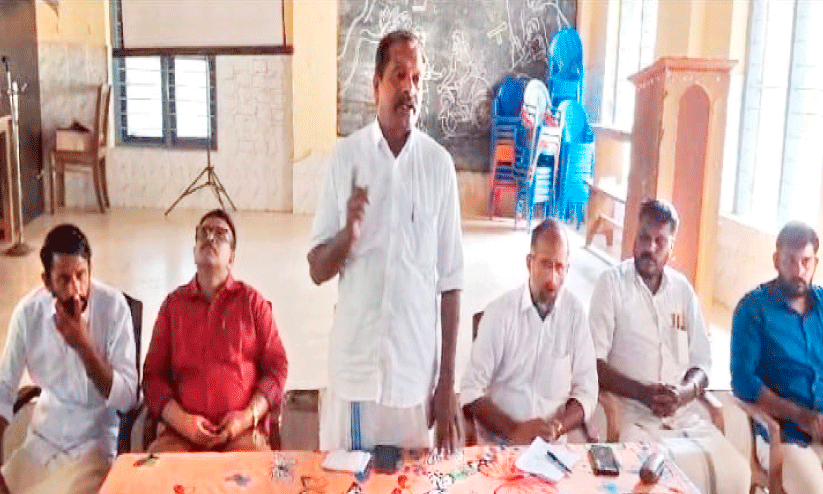 കടുവ കൂട്ടിലായില്ല; പനവല്ലിയിൽ  എം.എൽ.എയുടെ നേതൃത്വത്തിൽ യോഗം