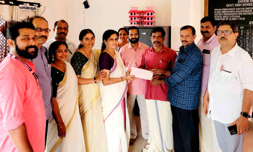 ശ്രീദേവി ടീച്ചറുടെ വക ഒരു സെന്റ് ഭൂമിയുടെ തുക; കൂളിയാട് സ്കൂളിന് ഗ്രൗണ്ടാകും ശ്രീദേവി ടീച്ചറുടെ വക ഒരു സെന്റ് ഭൂമിയുടെ തുക; കൂളിയാട് സ്കൂളിന് ഗ്രൗണ്ടാകും