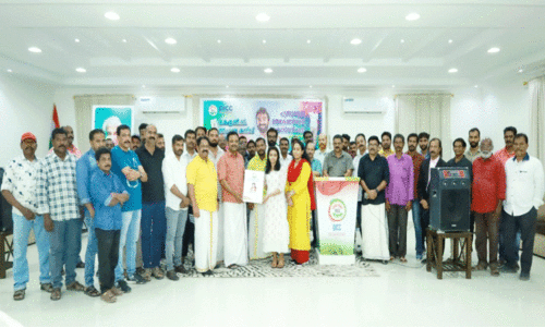 മു​സാ​ഹ്​​മി​യ ഒ.​ഐ.​സി.​സി    മെം​ബ​ർ​ഷി​പ് കാ​ർ​ഡ് വി​ത​ര​ണം