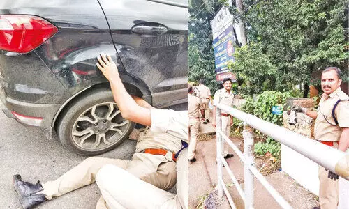 യുവാവിന്‍റെ ജാഗ്രത; കാറിനടിയിൽപെട്ട പൂച്ചക്കുഞ്ഞിന് പുതുജീവൻ