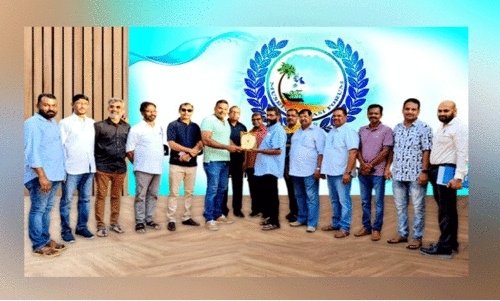 ഗോ​പ​കു​മാ​ർ മേ​നോ​ന് മു​സ്‌​രി​സ്    യാ​ത്ര​യ​യ​പ്പ് ന​ൽ​കി