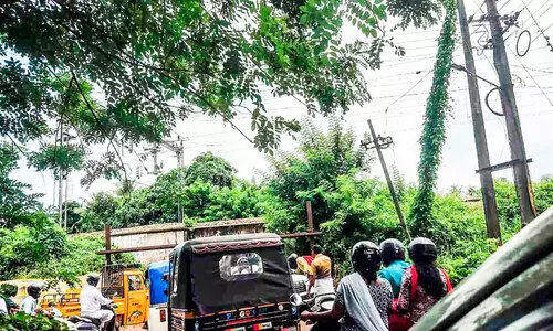 മേൽപാലം നിർമാണം; റെയിൽവേ ജങ്​ഷനിൽ ആദ്യദിനത്തിൽ ഗതാഗതം വഴിതെറ്റി