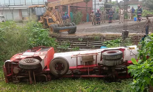 tanker lorry tanker lorry