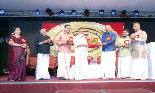 പാ​ല​ക്കാ​ട് ഫ്ര​ൻ​ഡ്സ് കൂ​ട്ടാ​യ്മ    ഓ​ണാ​ഘോ​ഷ​വും വാ​ർ​ഷി​ക​ാഘോഷവും സംഘടിപ്പിച്ചു