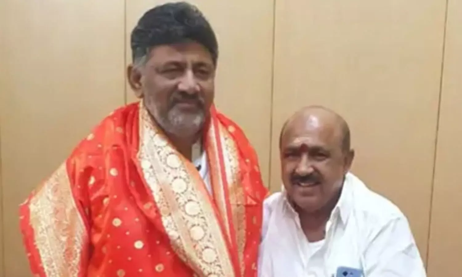 കർണാടക മുൻ ബി.ജെ.പി എം.എൽ.എ സുകുമാർ ഷെട്ടി കോൺഗ്രസിലേക്ക്