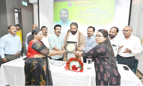 മന്ത്രി ശിവൻകുട്ടിക്ക്    അനന്തപുരി സ്വീകരണം നൽകി