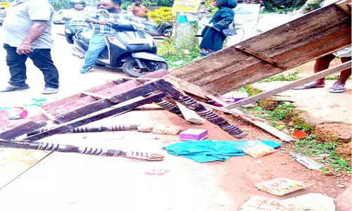 മദ്യലഹരിയിലെത്തിയ ആൾ കട അടിച്ചുതകർത്തു