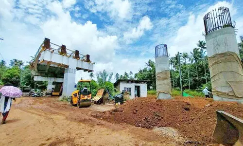 ചിറങ്ങര റെയിൽവേ മേൽപാലം: നിർമാണം ഇഴയുന്നു ചിറങ്ങര റെയിൽവേ മേൽപാലം: നിർമാണം ഇഴയുന്നു