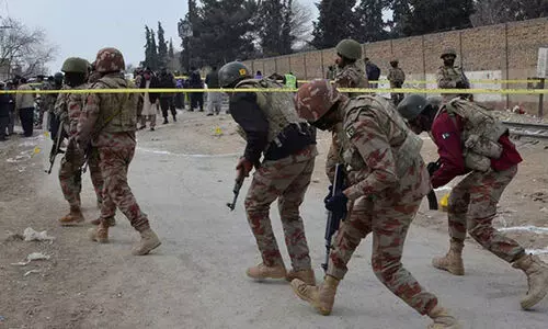 വടക്കുപടിഞ്ഞാറൻ പാകിസ്താനിൽ താലിബാൻ ആക്രമണത്തിൽ നാല് പാക് സൈനികർ കൊല്ലപ്പെട്ടു