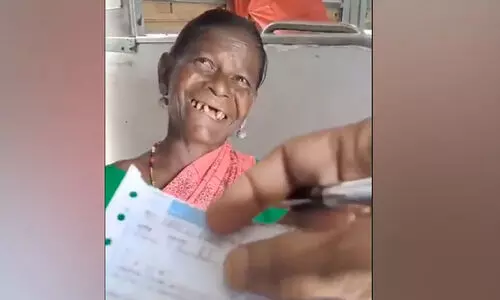 ട്രെയിൻ യാത്രക്ക് ആടിനും ടിക്കറ്റ്! വിഡിയോ വൈറൽ