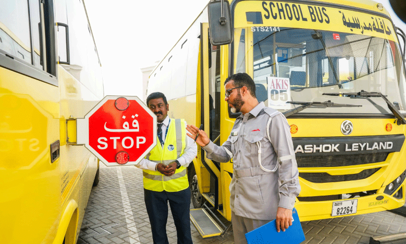 സ്കൂൾ ബസുകൾ ആർ.ടി.എ അധികൃതർ പരിശോധിക്കുന്നു സ്കൂൾ ബസുകൾ ആർ.ടി.എ അധികൃതർ പരിശോധിക്കുന്നു