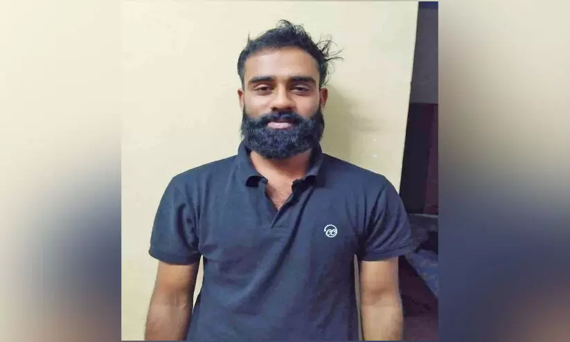 വീട്ടമ്മയെ പീഡിപ്പിക്കാൻ ശ്രമം; യുവാവ് അറസ്റ്റിൽ വീട്ടമ്മയെ പീഡിപ്പിക്കാൻ ശ്രമം; യുവാവ് അറസ്റ്റിൽ