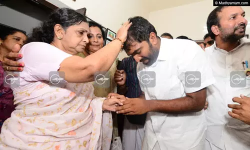 പുതുപ്പള്ളിയിലെ പുതുമണവാളനായി ചാണ്ടി ഉമ്മൻ