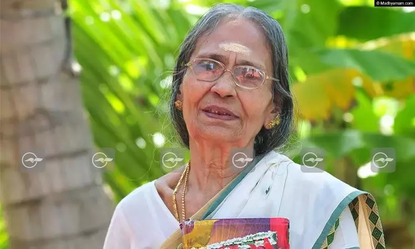 ആളുമാറി അറസ്റ്റ് ചെയ്യപ്പെട്ട ഭാരതിയമ്മക്ക് പൊലീസ് ഭീഷണി; പരാതിയില്ലെന്ന് എഴുതി നൽകാൻ ആവശ്യപ്പെട്ടെന്ന്