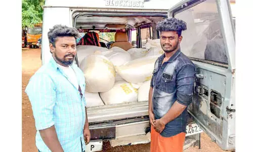 റേഷൻ അരി കടത്ത് തുടരുന്നു; 1100 കിലോ പിടികൂടി, രണ്ടുപേർ അറസ്റ്റിൽ