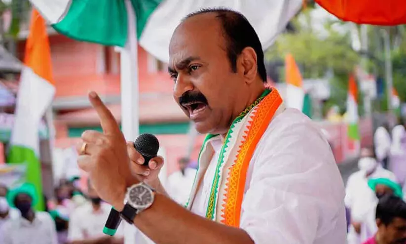 ഉമ്മൻ ചാണ്ടിക്കെതിരെ ഗൂഢാലോചന: സി.ബി.ഐ കണ്ടെത്തിയവരെ നിയമത്തിന് മുന്നിൽ കൊണ്ടുവരണമെന്ന് വി.ഡി സതീശൻ ഉമ്മൻ ചാണ്ടിക്കെതിരെ ഗൂഢാലോചന: സി.ബി.ഐ കണ്ടെത്തിയവരെ നിയമത്തിന് മുന്നിൽ കൊണ്ടുവരണമെന്ന് വി.ഡി സതീശൻ