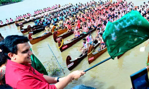 ആവേശം നിറച്ച് ചുരുളൻ വള്ളങ്ങൾ;  ഉത്സവമായി ചാമ്പ്യൻസ് ബോട്ട് ലീഗ്