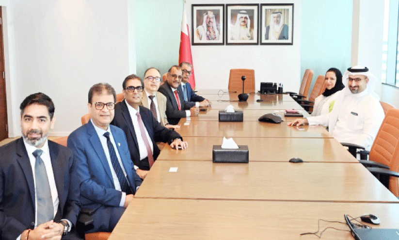 വ്യ​വ​സാ​യ​മ​ന്ത്രി​യു​മാ​യി ത​ട്ടാ​യി ഹി​ന്ദു    മ​ർ​ച്ച​ന്റ്സ് കൂ​ടി​ക്കാ​ഴ്ച ന​ട​ത്തി