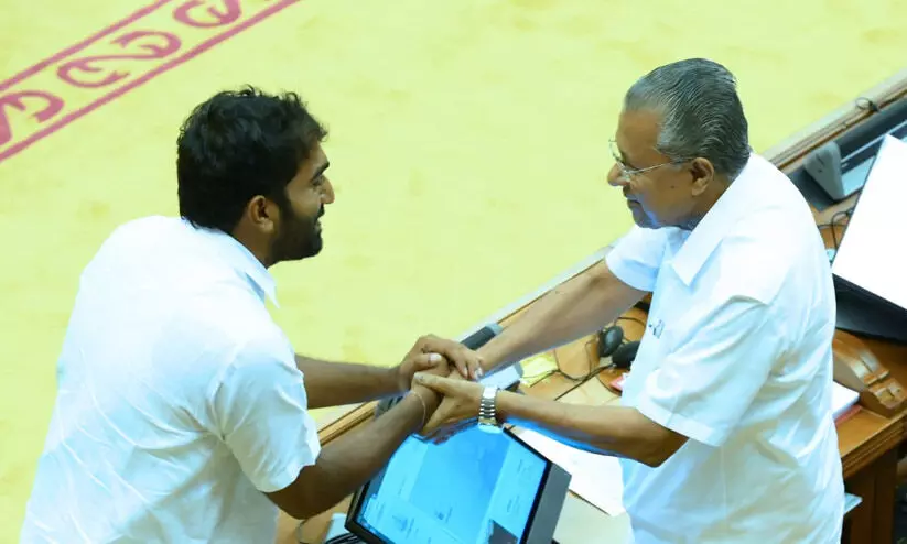 ഇനി പുതുപ്പള്ളി എം.എല്‍.എ ചാണ്ടി ഉമ്മന്‍; ദൈവനാമത്തിൽ സത്യപ്രതിജ്ഞ