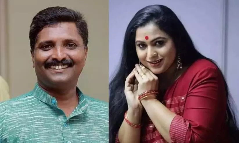 ‘ഓണ്ലൈന് ആങ്ങളമാരോട് പറയാനുളളത്, പെങ്ങളെ താലോലിക്കുന്നത് സത്യാവസ്ഥ അറിഞ്ഞിട്ട് വേണം’; ലക്ഷ്മിപ്രിയയെ പരിഹസിച്ച് സന്ദിപ് വചസ്പതി ‘ഓണ്ലൈന് ആങ്ങളമാരോട് പറയാനുളളത്, പെങ്ങളെ താലോലിക്കുന്നത് സത്യാവസ്ഥ അറിഞ്ഞിട്ട് വേണം’; ലക്ഷ്മിപ്രിയയെ പരിഹസിച്ച് സന്ദിപ് വചസ്പതി