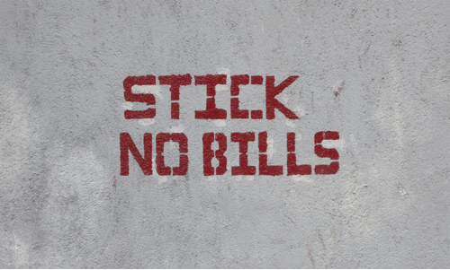 എ​ട്ടു മാ​സ​ത്തി​നി​ടെ 2700 അ​ന​ധി​കൃ​ത പോ​സ്റ്റ​റു​ക​ൾ നീ​ക്കം ചെ​യ്​​തു