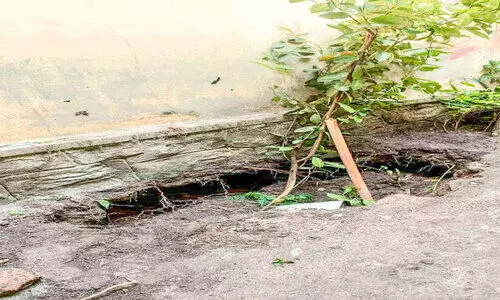 മണ്ണിടിച്ചിൽ: പമ്പിങ് നിർത്തി ദേവികുളങ്ങരയിൽ ജല വിതരണം മുടങ്ങും മണ്ണിടിച്ചിൽ: പമ്പിങ് നിർത്തി ദേവികുളങ്ങരയിൽ ജല വിതരണം മുടങ്ങും