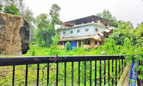 കെട്ടിടം പൊളിച്ചിട്ട് മാസങ്ങൾ; പേരാവൂർ താലൂക്കാശുപത്രി നിർമാണം നീളുന്നു