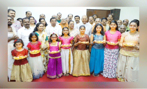 ഗു​രു​ദേ​വ സോ​ഷ്യ​ൽ സൊ​സൈ​റ്റി മു​ൻ    രാ​ഷ്ട്ര​പ​തി രാം​നാ​ഥ് കോ​വി​ന്ദ് സ​ന്ദ​ർ​ശി​ച്ചു